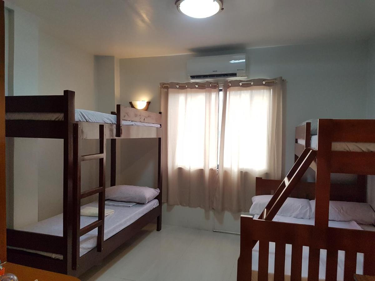Lufian Dormitel Hostel Dumaguete City Kültér fotó
