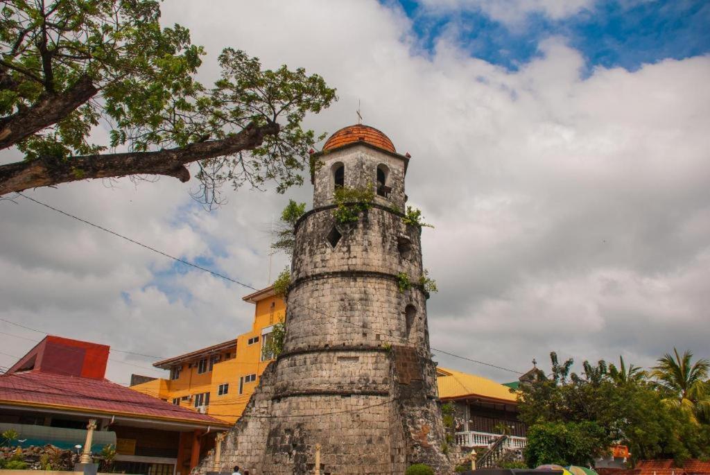 Lufian Dormitel Hostel Dumaguete City Kültér fotó